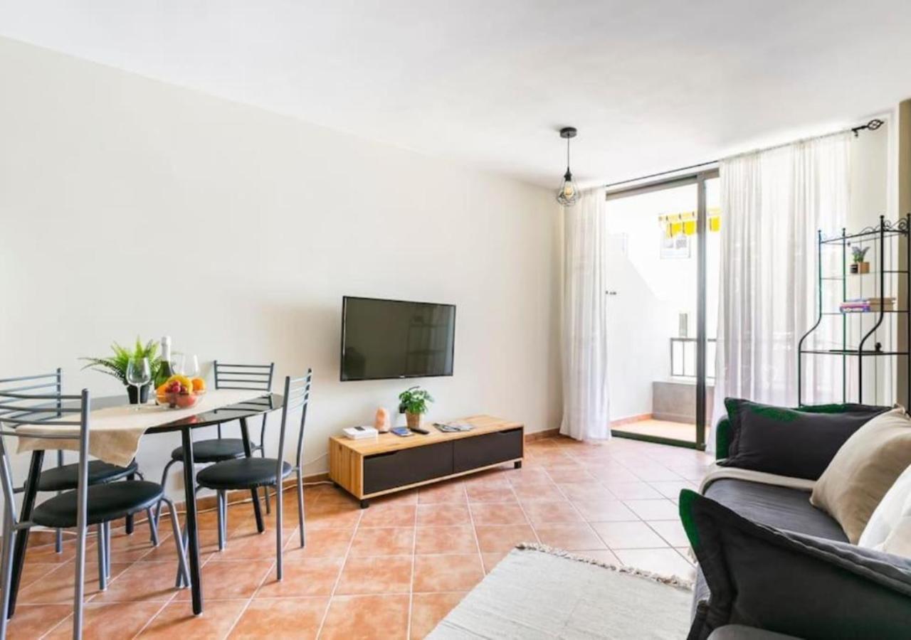 Cosy Apartment In Los Cristianos 5Min To The Ocean Kültér fotó