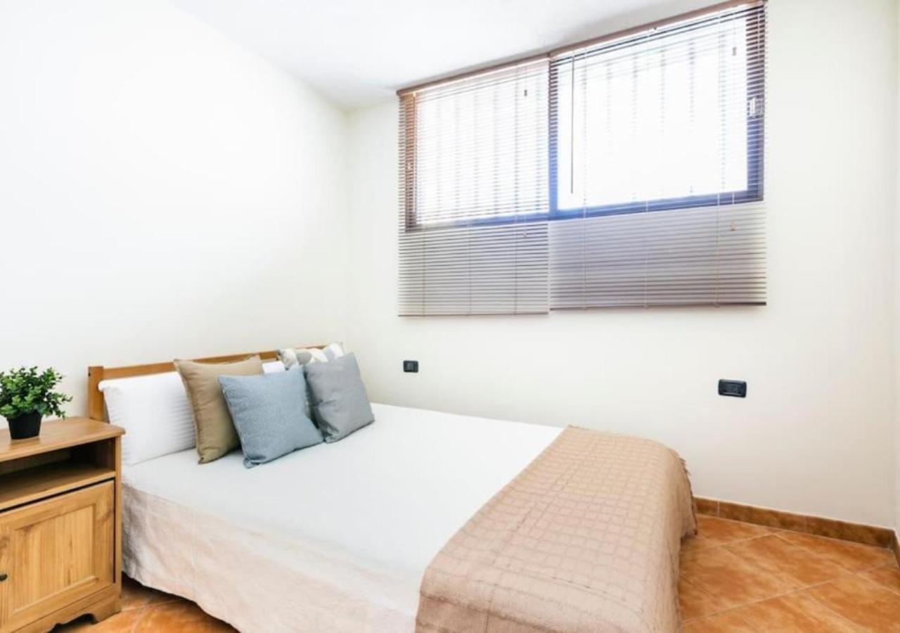 Cosy Apartment In Los Cristianos 5Min To The Ocean Kültér fotó